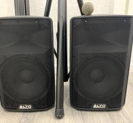Small PA Speakers/Mic for events