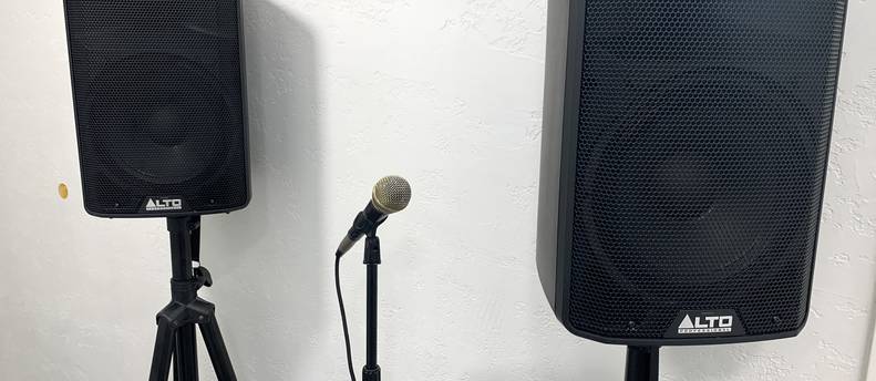 Small PA Speakers/Mic for events