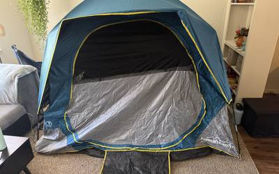 Camping tent