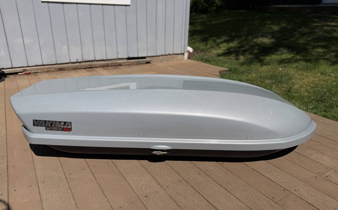 Yakima Skybox 18