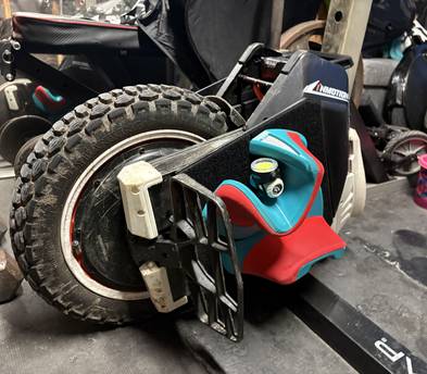 InMotion V14 w/ Grizzla. Electric unicycle. EUC.