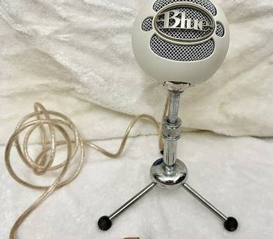 Snowball Blue USB microphone