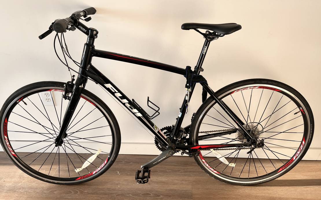 Fuji Absolute 1.7 Bike, Light Aluminium Frame, Shimano Gears