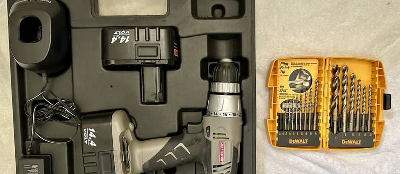 Craftsman 3/8” cordless drill