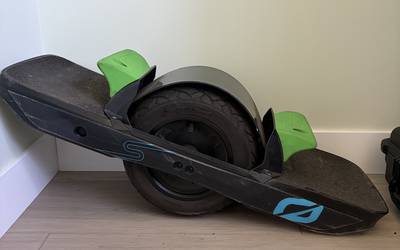 Onewheel GT S-Series – High-Performance Electric Board + Charger FLIGHT FINS