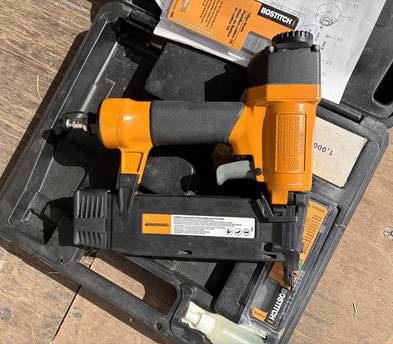 Bostitch Brad Nailer 5/8”-2” Range