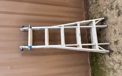 Ladder rental in Hermosa