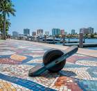 Onewheel Pint X w/helmet and wrist guards