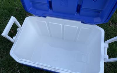 Igloo 52 pint cooler