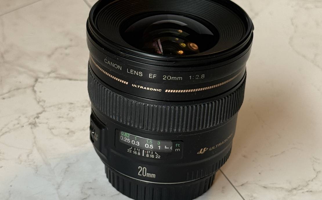 Canon EF 20mm 1:2.8