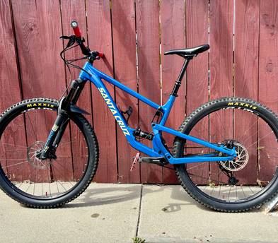 Mountain Bike - Santa Cruz Hightower 29" Large Full-Suspension (Rental)