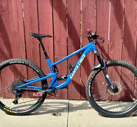 Mountain Bike - Santa Cruz Hightower 29" Large Full-Suspension (Rental)