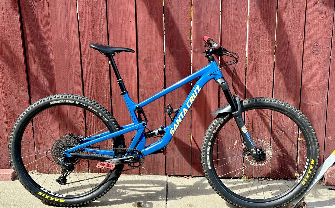 Mountain Bike - Santa Cruz Hightower 29" Large Full-Suspension (Rental)
