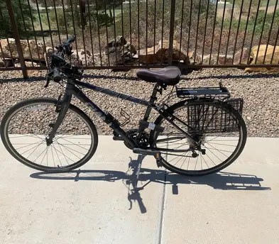 Giant - Hybrid Bicycle