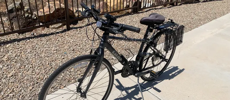 Giant - Hybrid Bicycle