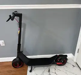 Heavy-Duty 500W Sport E-Scooter | 440lb Capacity | 19 MPH