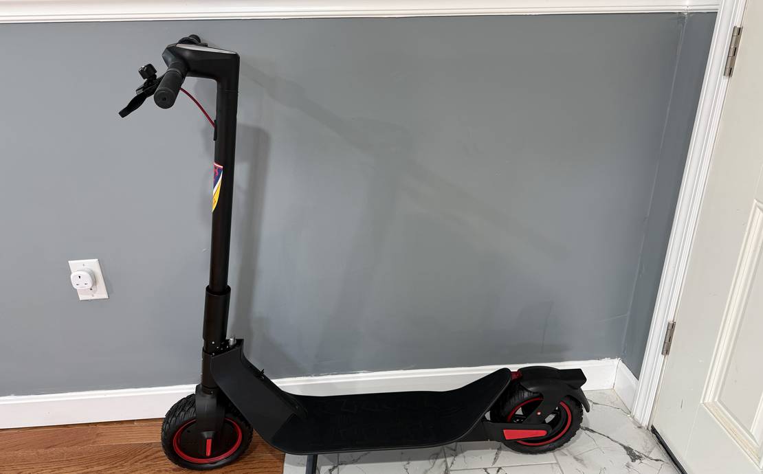 Heavy-Duty 500W Sport E-Scooter | 440lb Capacity | 19 MPH