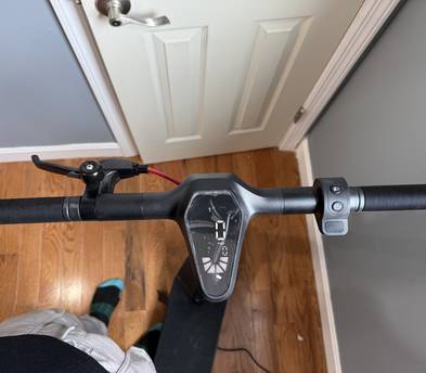 Heavy-Duty 500W Sport E-Scooter | 440lb Capacity | 19 MPH