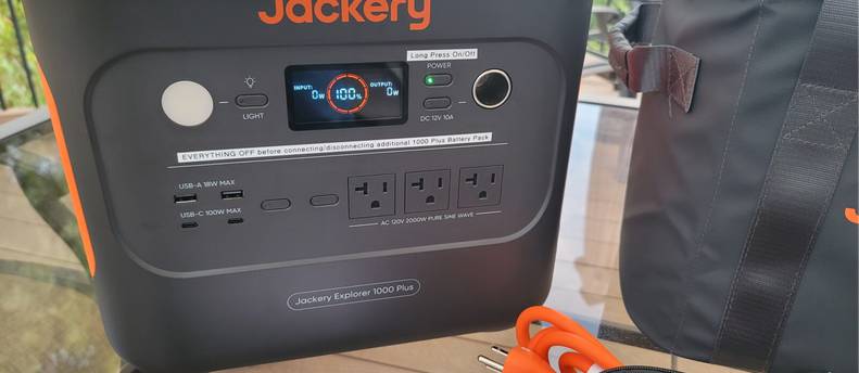 Jackery Explorer 1000 PLUS Portable Power Station
