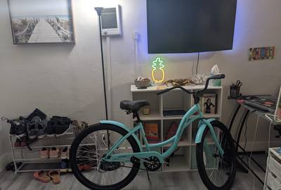 Women's Beach Cruiser Bicycle in Fort Lauderdale