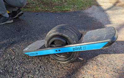 Onewheel rental in Reinholds