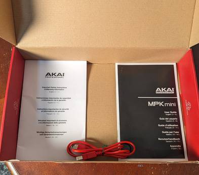 AKAI Pro MPK Mini MKII W/ Original Box - 25-Key Keyboard, 8 Backlit Performance Pads, 8-Assignable Q-Link Knobs & A 4-Way Thumbstick