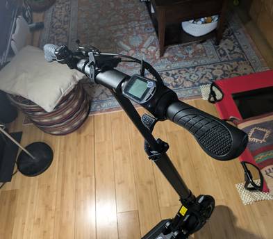 Fluid Horizon eScooter (Front and Rear Shocks)