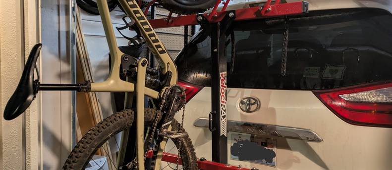 Velocirax 4 mountain bike vertical hitch rack