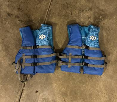 2x Universal Adult Size Life Vests (Type III) for Floatation