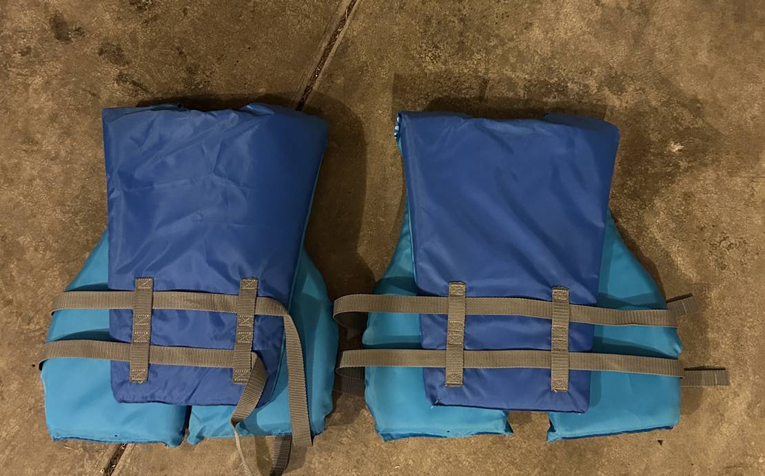 2x Universal Adult Size Life Vests (Type III) for Floatation