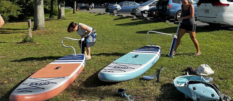 Isle Pioneer 10'6" inflatable paddleboard + life vest