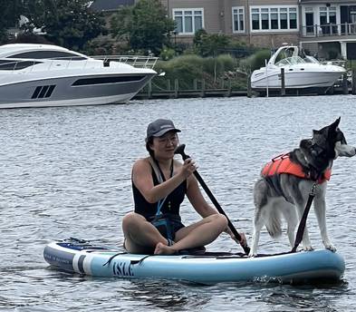 Isle Pioneer 10'6" inflatable paddleboard + life vest
