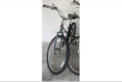 Schwinn cruiser style 5 speed bike