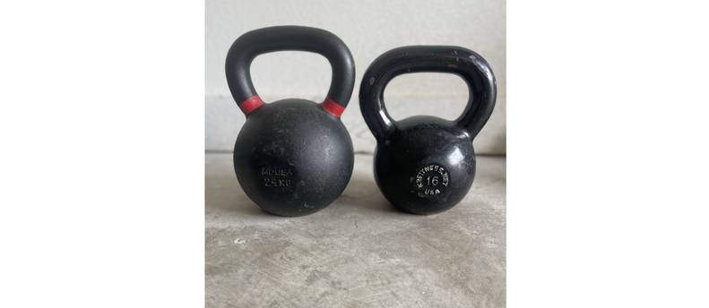 16 kg / 35 lbs Kettlebell