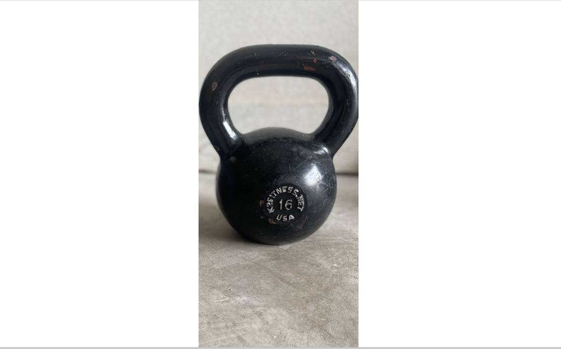 16 kg / 35 lbs Kettlebell