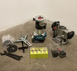 Makita Cordless Portable Router with 7 Bit Set