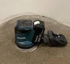Makita Cordless Portable Orbital Sander with Battery and Charger