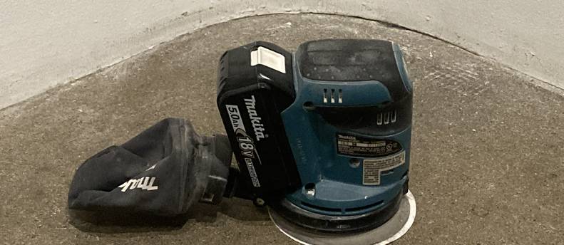 Makita Cordless Portable Orbital Sander with Battery and Charger