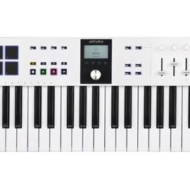 Arturia KEYLAB ESSENTIAL 49 MK3 Universal MIDI Controller 49-Key (White)
