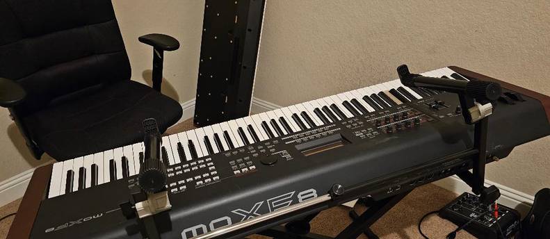 YAMAHA MOXF8