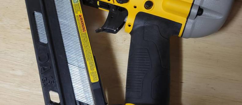 🔨 DEWALT 15-Gauge Finish Nailer (DWFP72155) – Heavy-Duty Trim & Molding Power!
