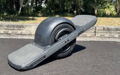 Onewheel rental in Melbourne