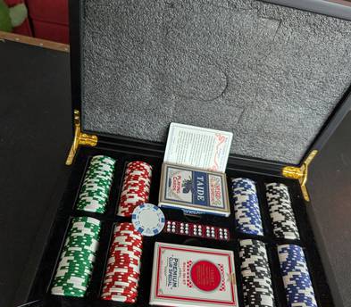 Pro poker set (200pc) - heavyweight 14g casino clay chips + cherry wood case