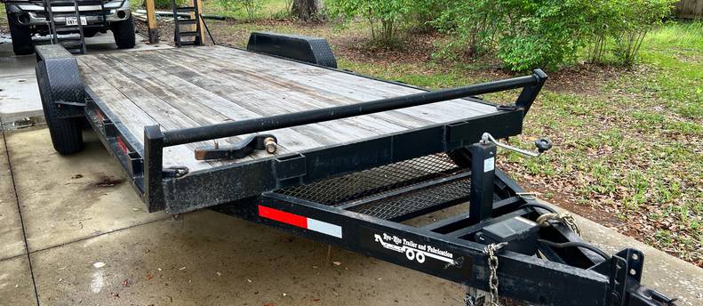 7'x21' car hauling trailer