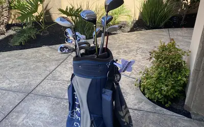 Golf club rental in Discovery Bay