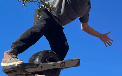 OneWheel GT 20-30 miles with 1 charge