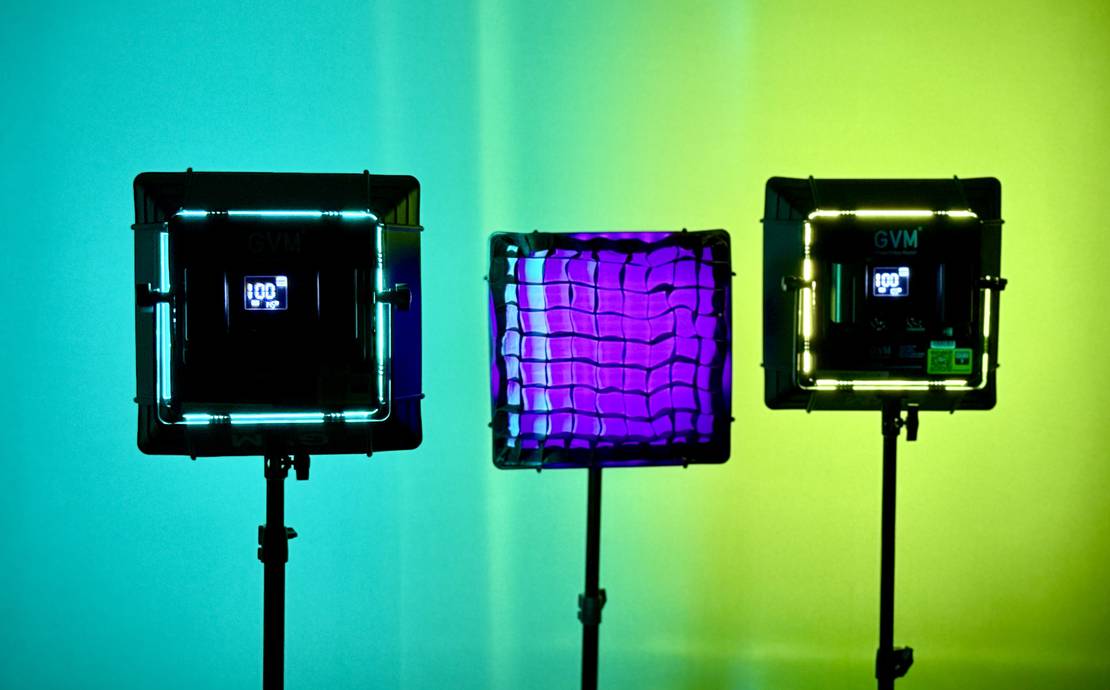 GVM 800D RGB 3-Light Softbox Kit