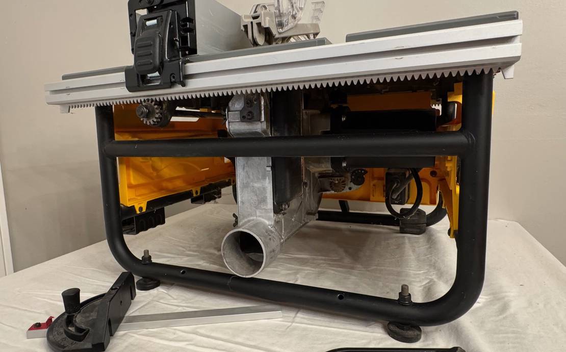 DEWALT 10-in Portable Benchtop Table Saw