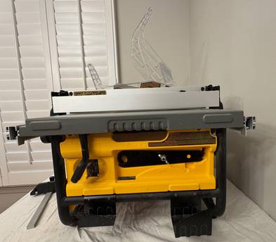 DEWALT 10-in Portable Benchtop Table Saw