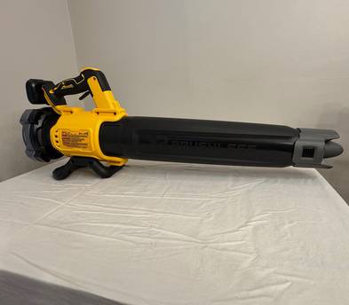 DEWALT DCBL722 Cordless Battery Powered Blower Kit